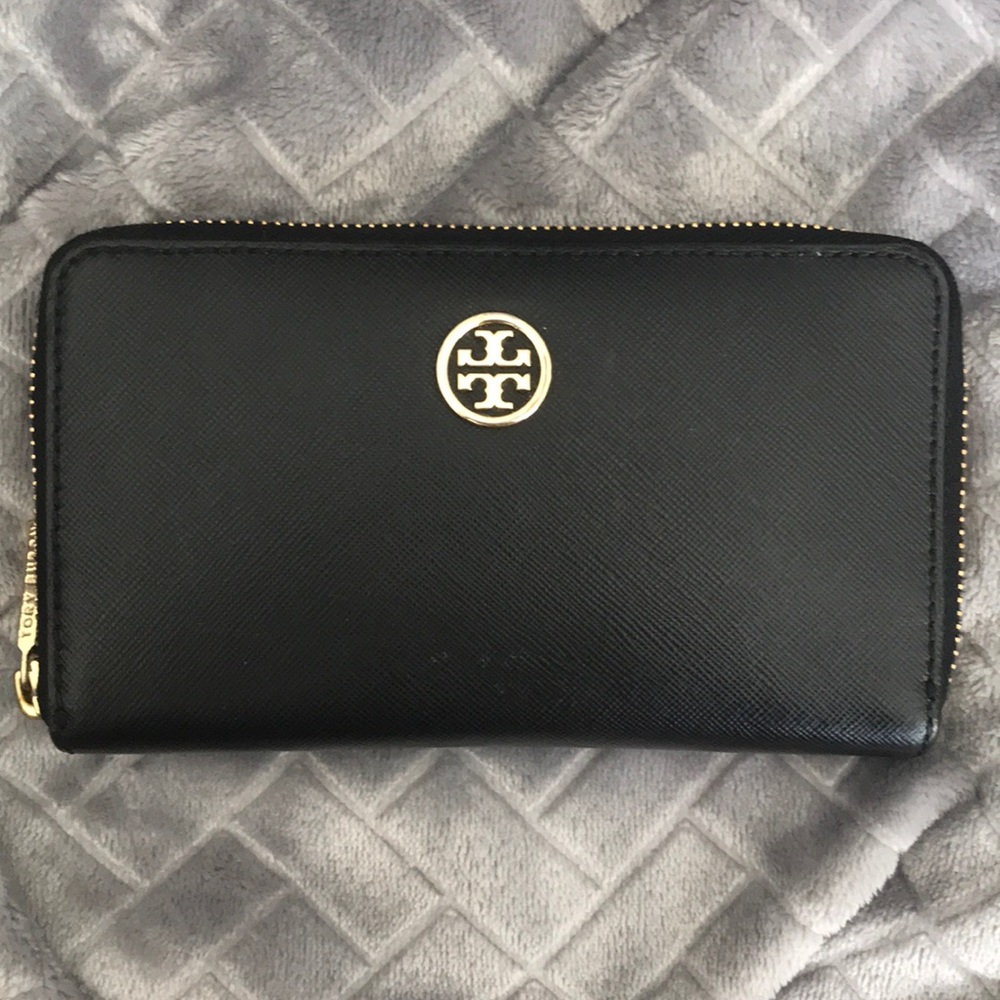 Tory Burch zip around slim wallet